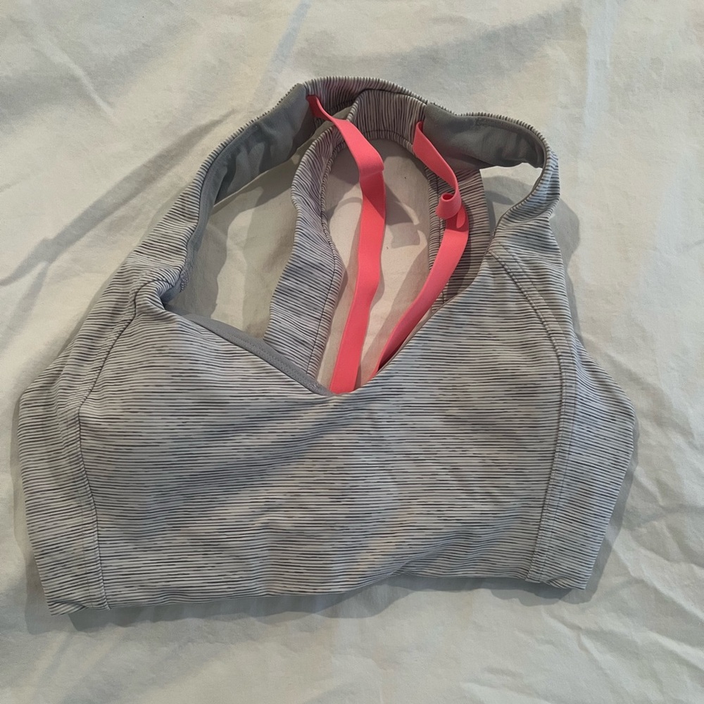 Lululemon sports bra